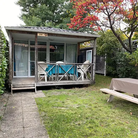 Essentiel 30m2 Terrasse Couverte Campingplatz